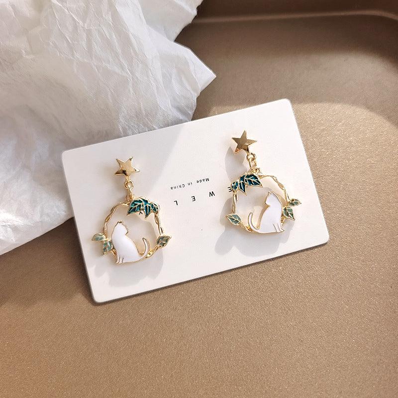 1 Pair Leaves with White Cat Earrings - Belle Rose Nails