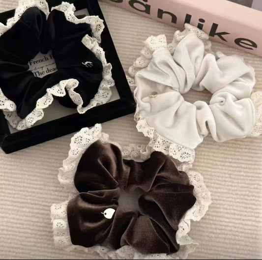 1 PCS Velvet and Lace Vintage Style French Romantic Scrunchies Hair Tie