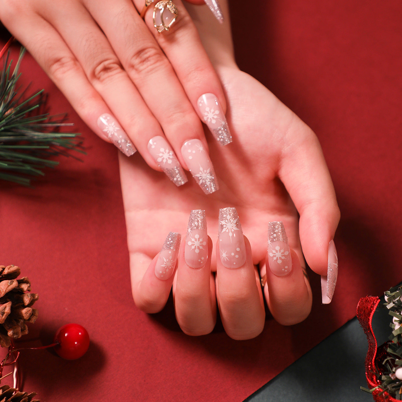 [Christmas 2024] Christmas Theme Silver Glittering Snowflakes Long Press On Nails