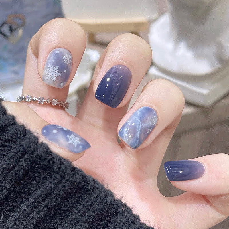[2024  SALE] Icy Island Snowflakes Short Press On Nails