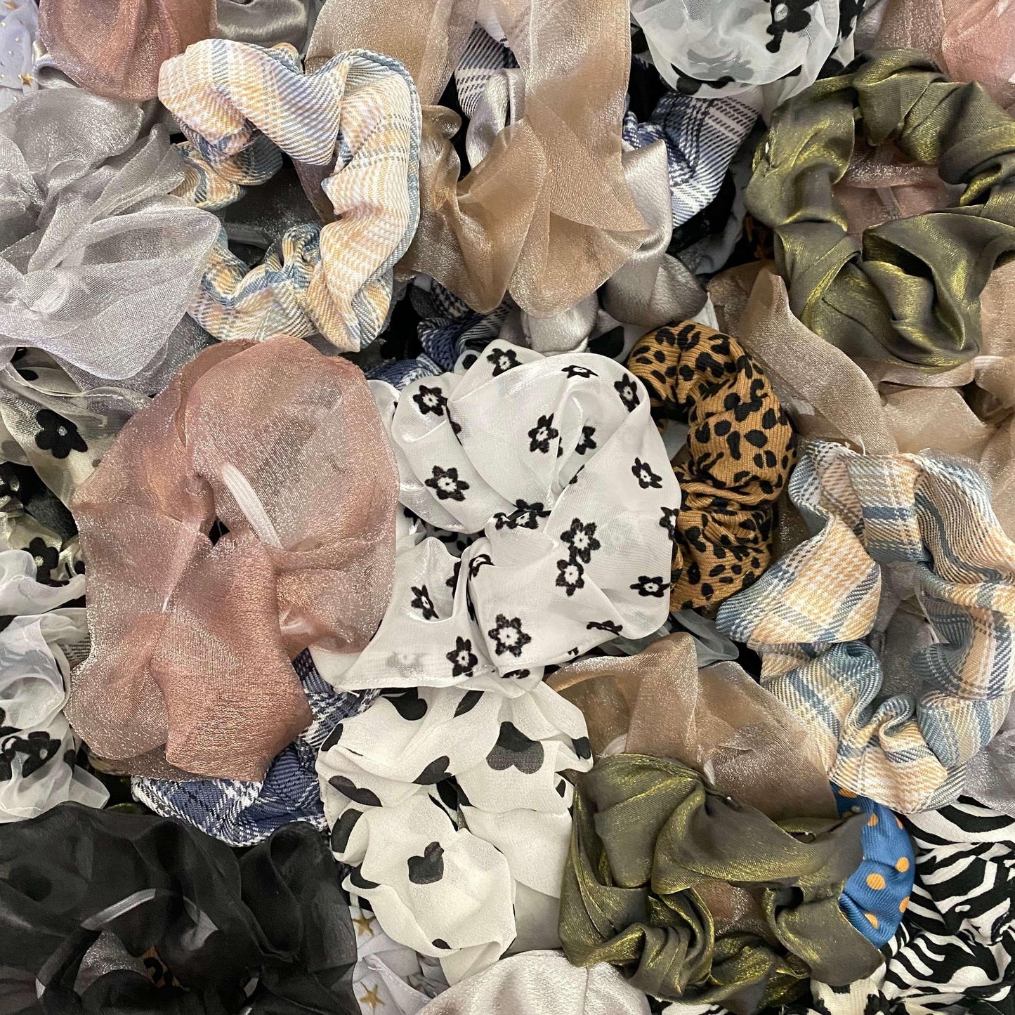 [SCOOPING TIME] 1 Big Scoop of Dark/Neutral Scrunchies (#Lot 3 More NEW styles Added + UPGRADED Packing Method!) - Belle Rose Nails