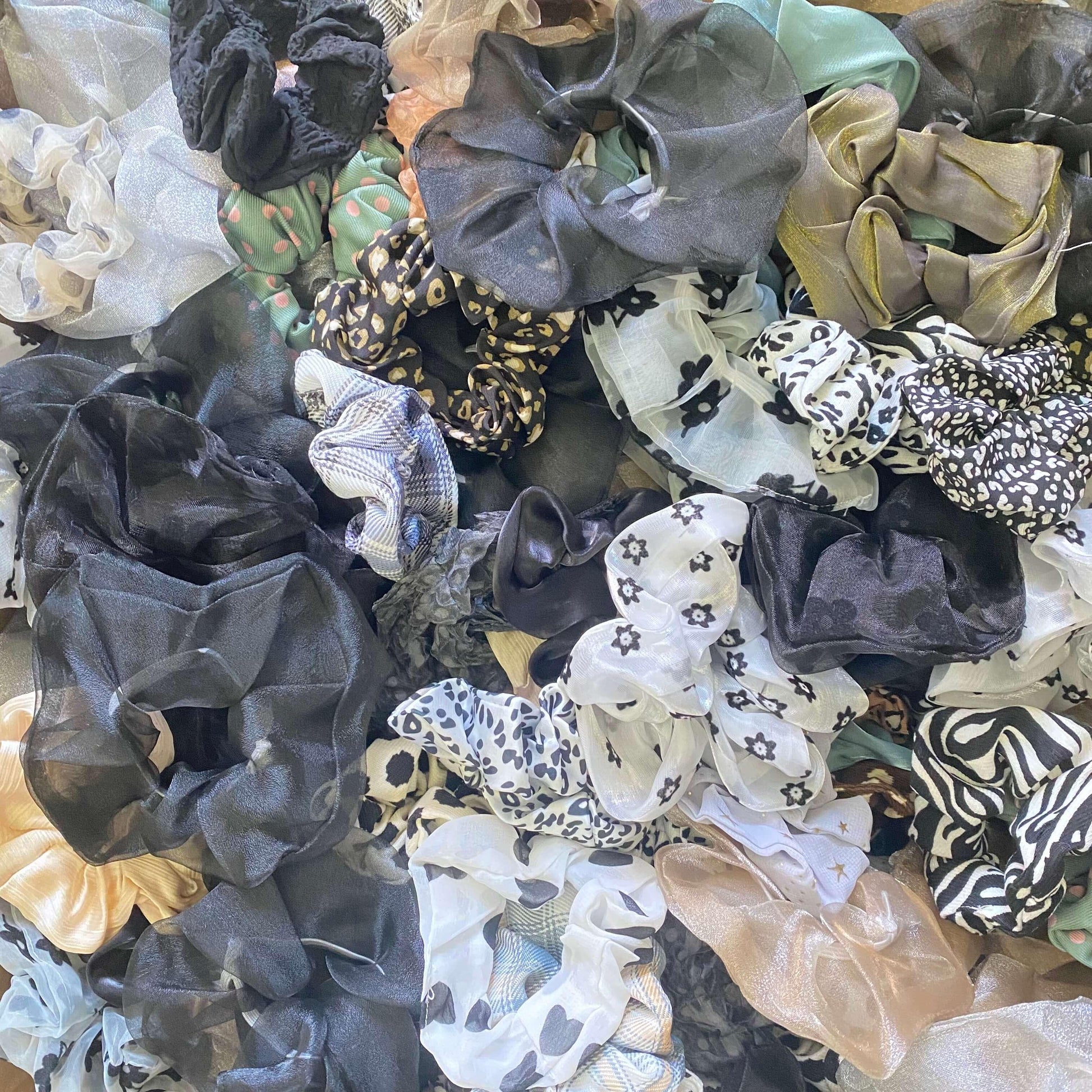 [ANNIVERSARY SCOOP] 1 Big Scoop of Dark/Neutral Scrunchies (#Lot 4 MORE NEW STYLES + Go Maximum for ALL SCOOPS!!) - Belle Rose Nails