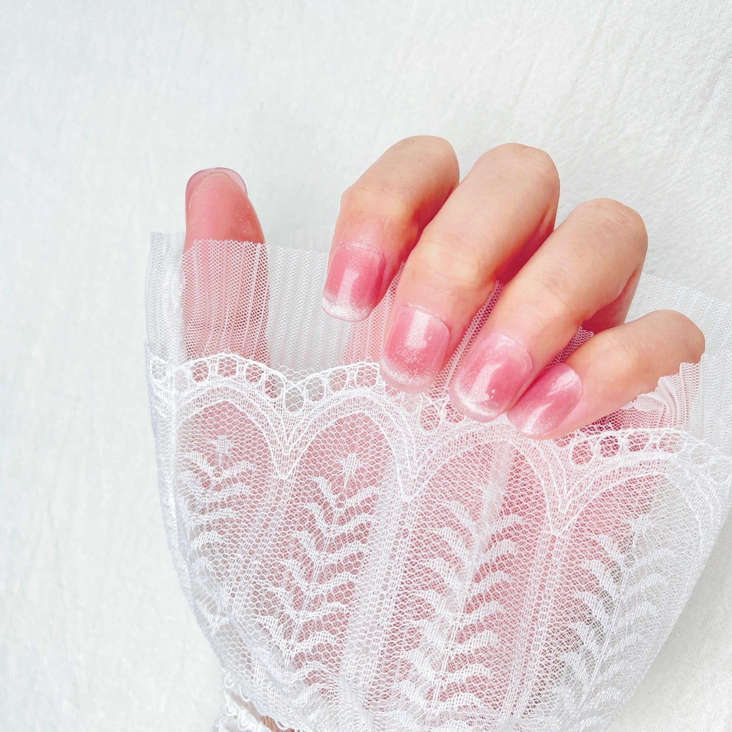 [FULL SET GLITTERING] Petal Pink French Style Moonlight Glittering Short Press On Nails - Belle Rose Nails