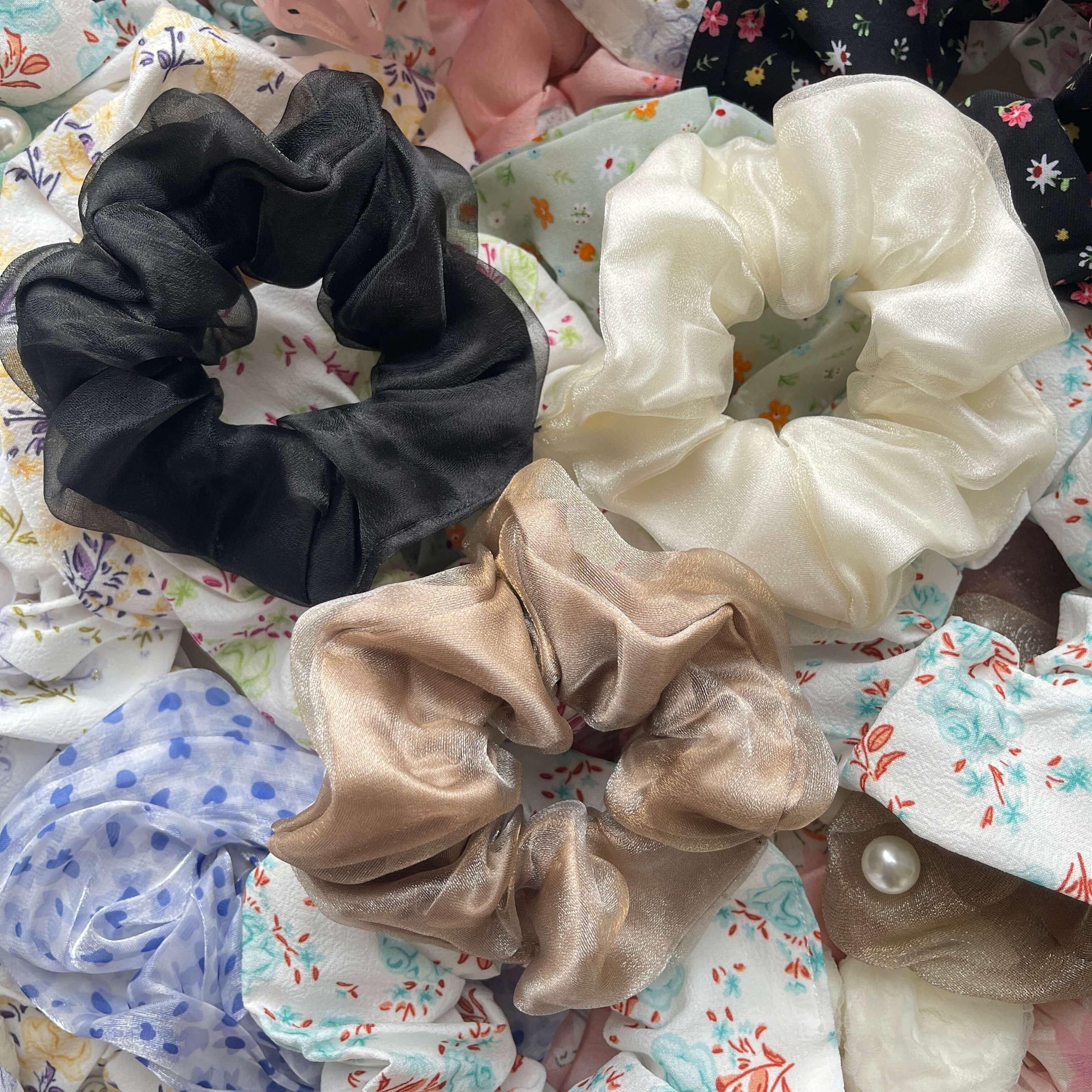 [SCOOPING TIME] 1 Scoop of LARGE Scrunchies- NEW Autumn/Winter Styles Added!! - Belle Rose Nails
